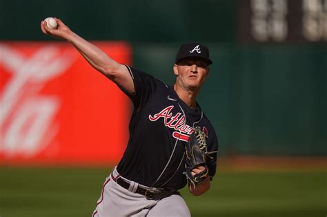 Chicago White Sox trade reliever Aaron Bummer to the Atlanta Braves in a 6-player deal
